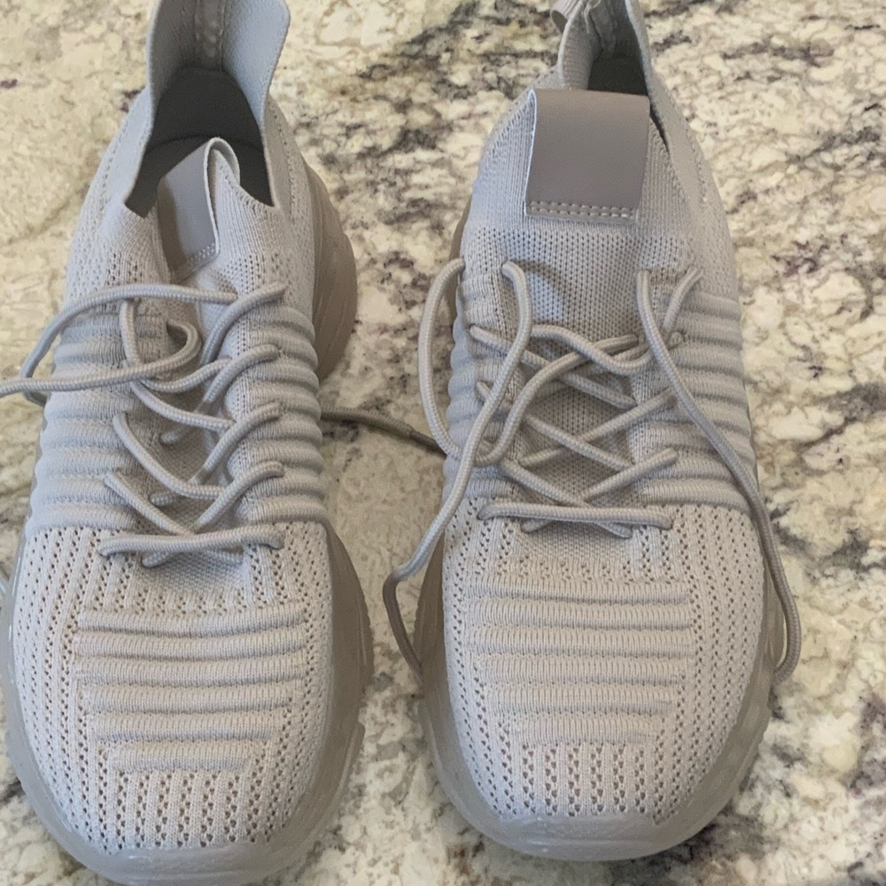 Cushionaire memory foam taupe sneakers